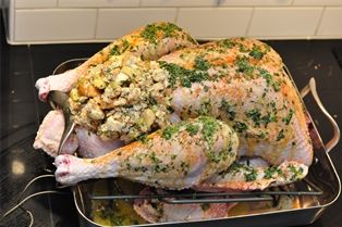 A&V ABHF Oven Ready Turkey (15-17 ppl)